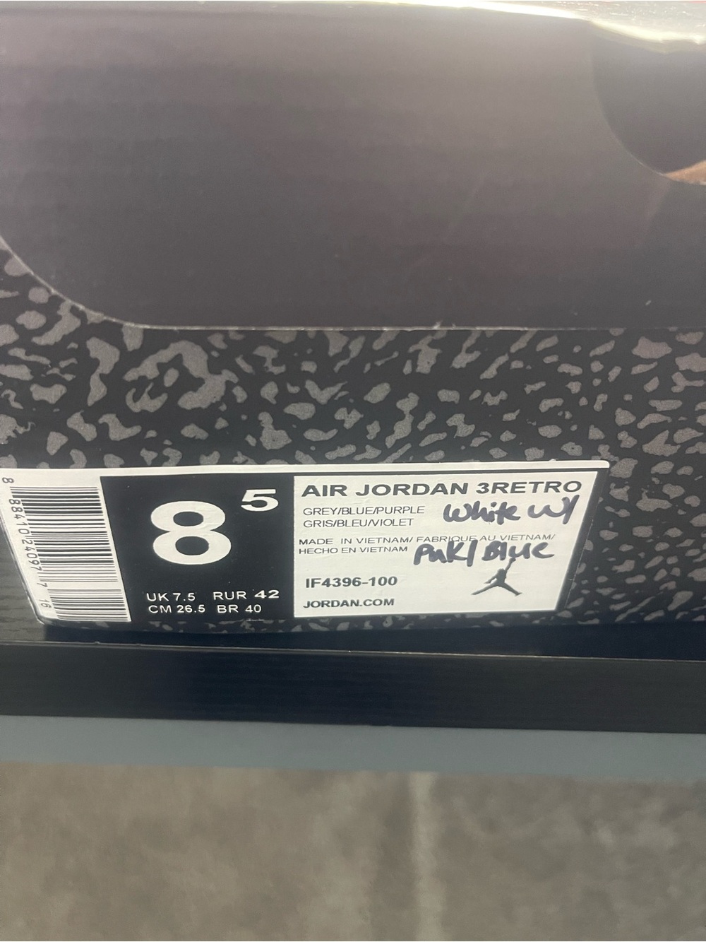 Nike Men’s Air Jordan Retro Sneakers - Picture 9 of 10